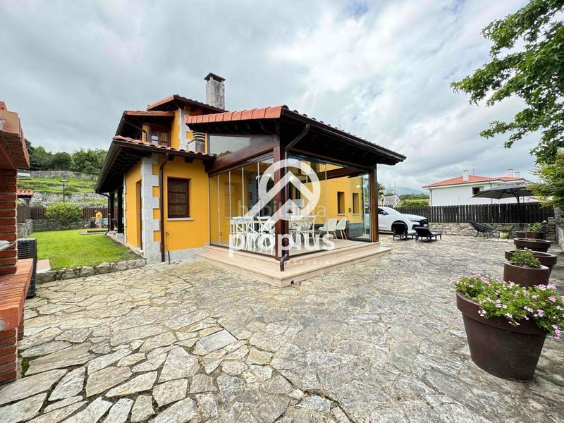 Foto ce1f16c7-28f3-46c0-9675-e64d93a50cc8. Chalet mit heizung parking pool in Llanes pueblo Llanes