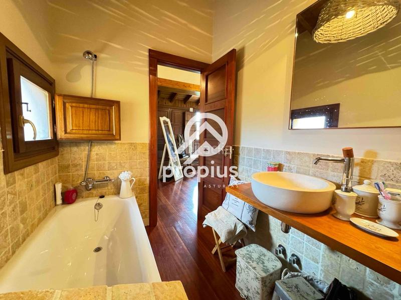 Foto d6856d77-c12d-4552-95ff-7e75773d7170. Chalet mit heizung parking pool in Llanes pueblo Llanes