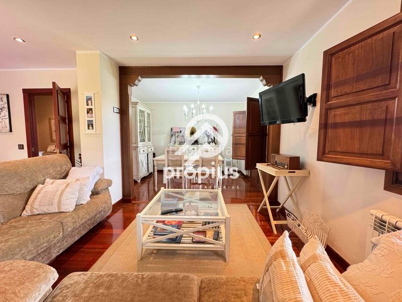 Foto e483eaa4-22ba-451d-a6d2-0fdab2ffddcc. Chalet mit heizung parking pool in Llanes pueblo Llanes