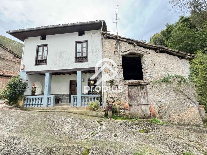 Foto ad464976-e4ee-4ab4-8d14-df8b00669d9a. Casa a schiera con riscaldamento parcheggio in Vibaña-Ardisana-Caldueño Llanes