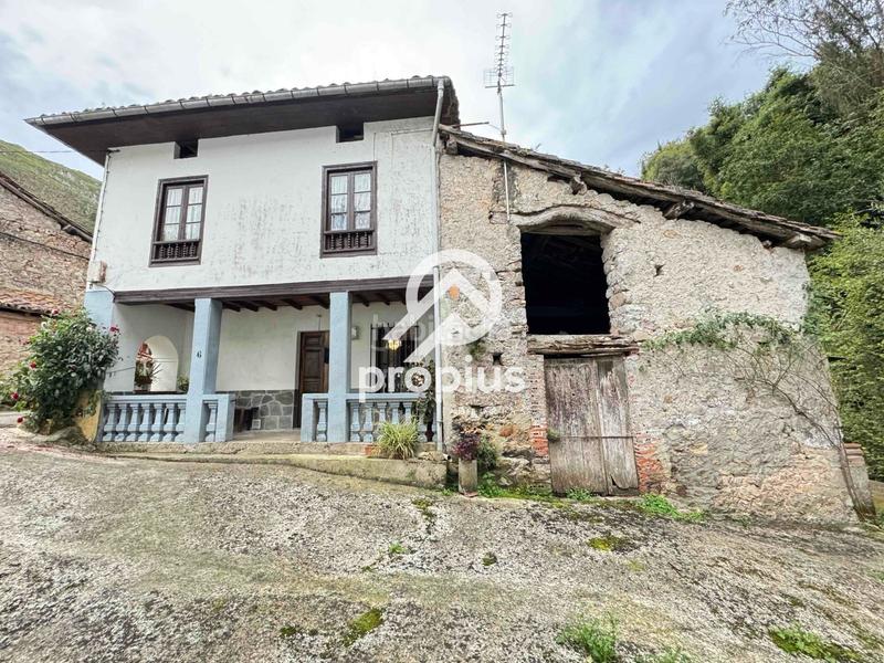 Foto d1b33e49-d62c-4f40-999b-bfbfc132ec98. Casa a schiera con riscaldamento parcheggio in Vibaña-Ardisana-Caldueño Llanes