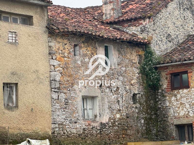 Foto 861c9363-9b96-4c80-b8dc-ffb43aff07e0. Casa adossada amb calefacció a Pría-Nueva-Hontoria-Naves Llanes