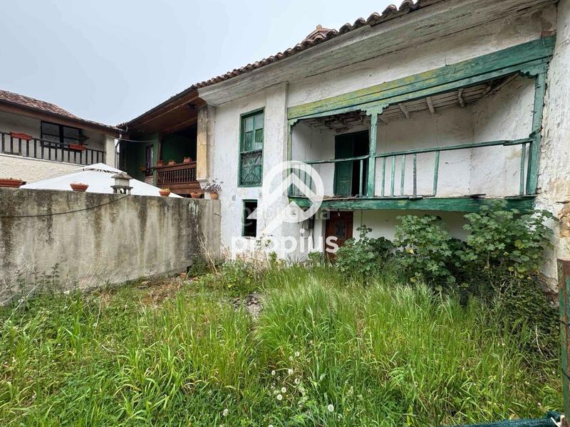 Foto 98154b1f-524b-4c5c-92d7-deb18912d077. Casa adossada amb calefacció a Pría-Nueva-Hontoria-Naves Llanes