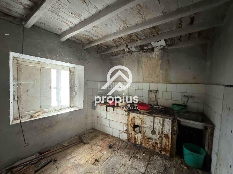 Foto c43d8df4-8df6-4bdf-9aac-634058ba0b80. Casa adossada amb calefacció a Pría-Nueva-Hontoria-Naves Llanes