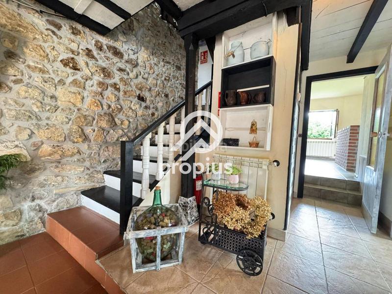 Foto d7d2a4ad-4bd3-4e17-aa31-2e15628341a7. Chalet con riscaldamento parcheggio in Cangas de Onís