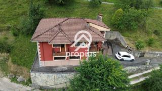 Xalet  Carreña. Chalet independiente en carreña de cabrales. con tres dormitorio