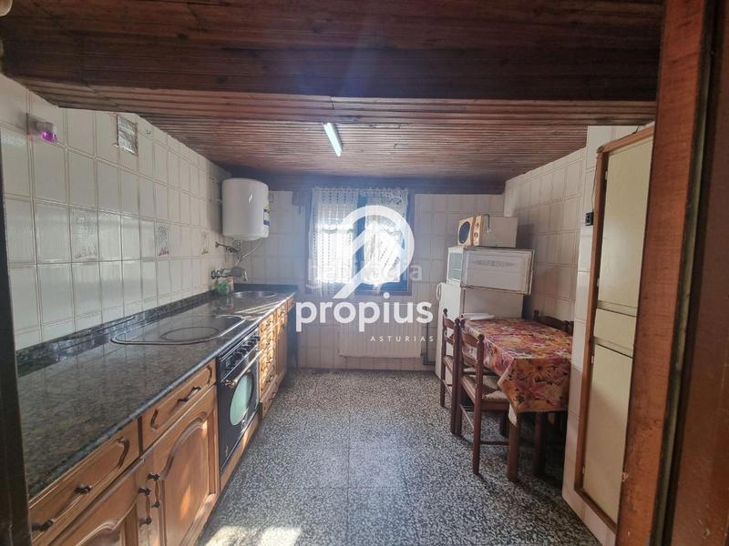 Foto 9596ddcc-cb08-4ee1-8c38-c29547fe2bbe. Haus in Parres