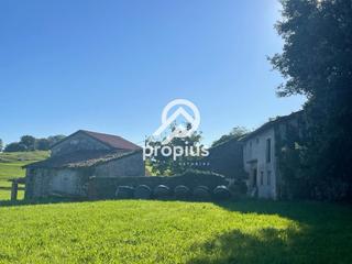 Xalet  Vega,la. Conjunto de varias edificaciones para reformar con vistas despej