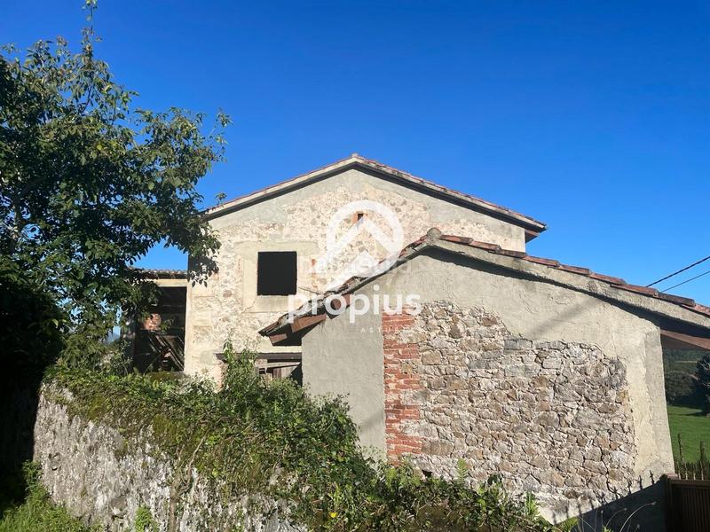 Foto f9b33278-bbec-4ee5-8c37-54ad7e6b1429. Chalet mit heizung parking in Llanes pueblo Llanes