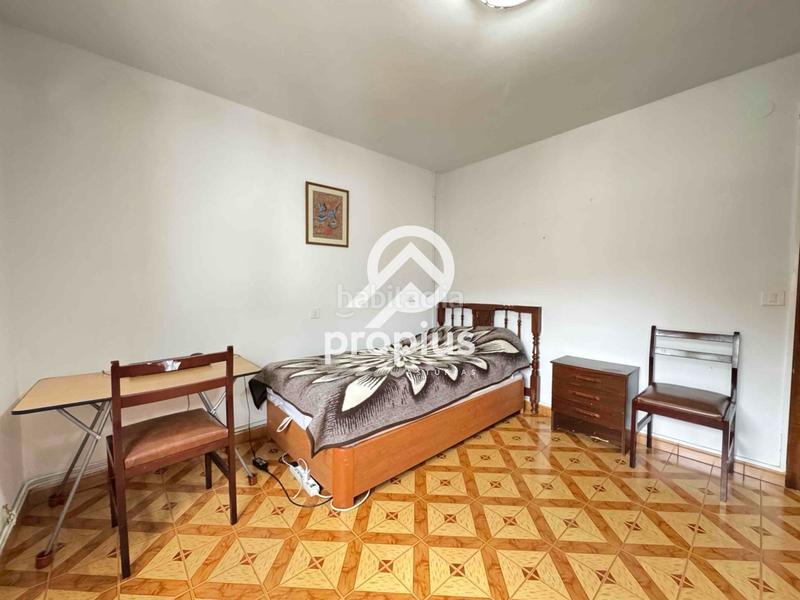 Foto b76ff3fa-8d0c-43af-8d1d-b8854b8e7fb3. Casa adosada  de tres plantas en porrua en Llanes