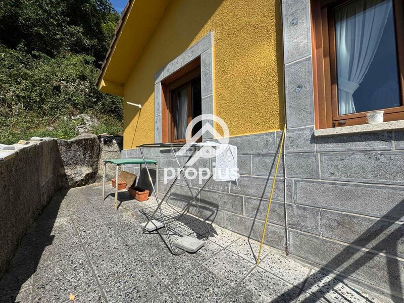 Foto 82ae7a02-8278-4d77-956e-94a6e1dbce7a. Casa adosada chalet adosado en carreña en Cabrales