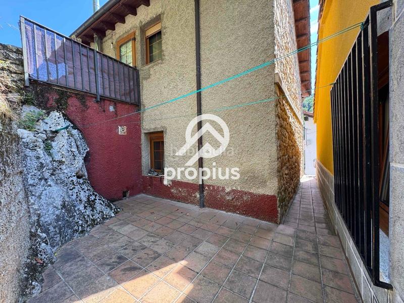 Foto a3d44de0-2a59-4bdb-b392-e2abbb311500. Casa adosada chalet adosado en carreña en Cabrales