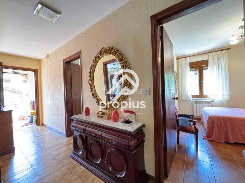 Foto bbb2ab5b-dcbd-4eb0-9485-e4f66c9ed615. Casa adosada chalet adosado en carreña en Cabrales