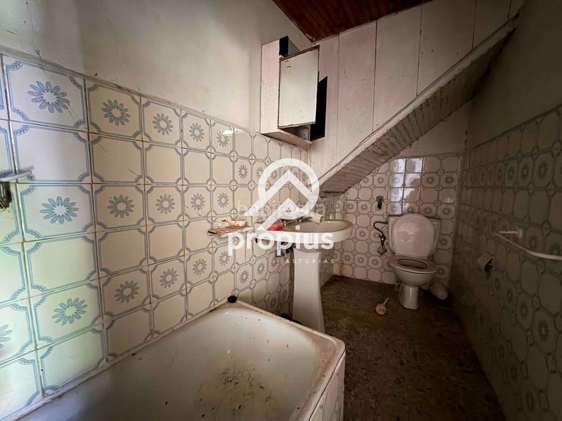 Foto eeceead9-31cb-4e63-87fe-55d4a1425680. Casa amb aparcament a Posada-Barro Llanes