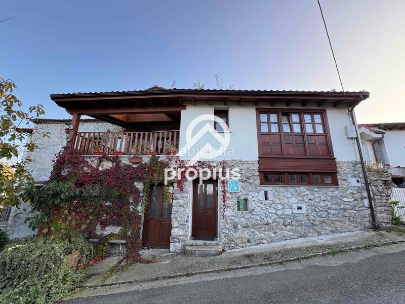 Foto 0df745fa-ddf6-4a2f-aaff-2e58f9414e79. Maison jumelée avec chauffage parking dans Celorio-Poó-Parres Llanes