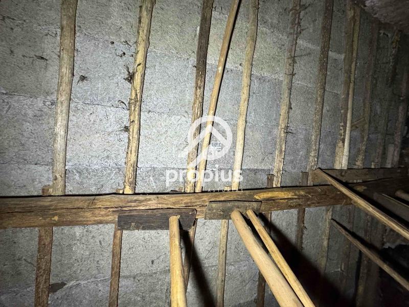 Foto 37144f89-828a-4805-aa3a-8a37592eb0be. Casa adosada casa con huerto y cuadra para reformar en Llanes