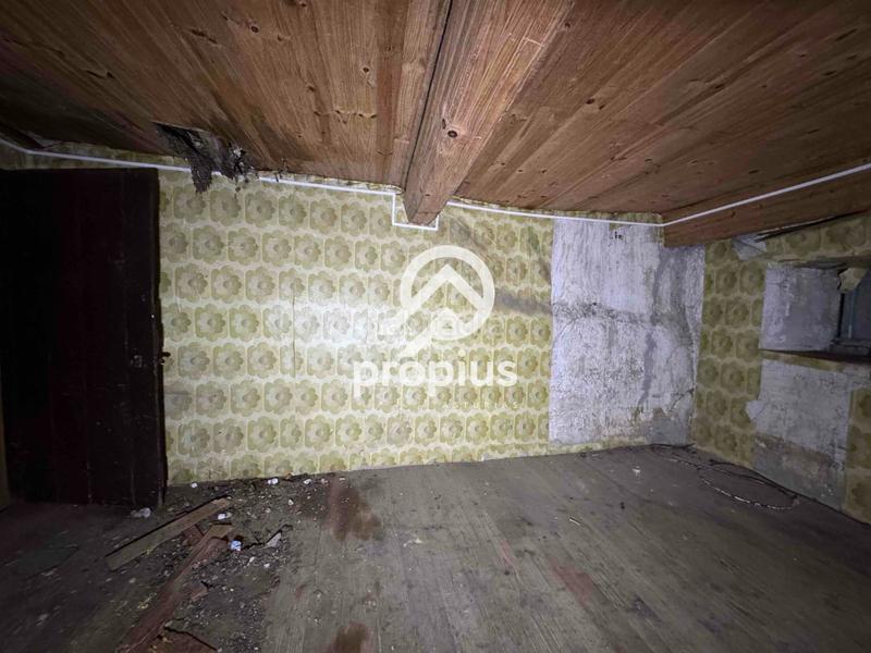 Foto 44cc1a30-3aef-4b29-92e9-ebcc931e7bc5. Casa adosada casa con huerto y cuadra para reformar en Llanes