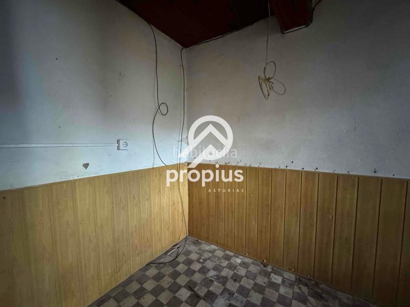 Foto 7f5412ff-53ff-4eda-854e-95a5e0fa901f. Casa adosada casa con huerto y cuadra para reformar en Llanes