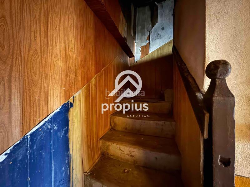 Foto 94627b73-cc02-4493-8b68-cb7b22ccc6dc. Casa adosada casa con huerto y cuadra para reformar en Llanes