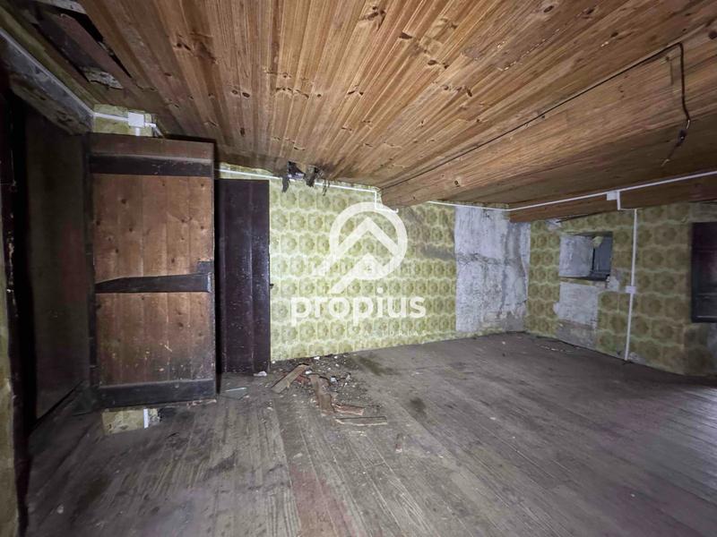 Foto b46624db-5dad-4758-8f3e-5c9b088407db. Casa adosada casa con huerto y cuadra para reformar en Llanes