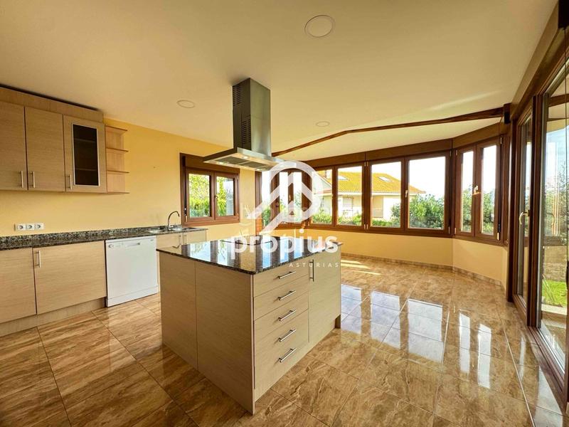 Foto 82850aeb-25df-4d2b-9235-a6cbef2210de. Chalet in parres in Celorio-Poó-Parres Llanes