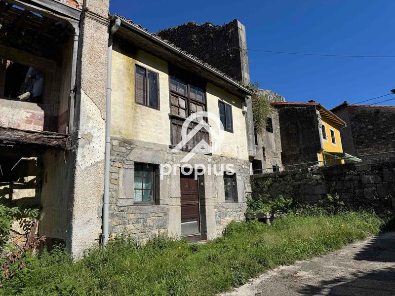 Foto df1a3267-6988-4fd8-963a-8de10ec4016c. Casa con riscaldamento in Vibaña-Ardisana-Caldueño Llanes