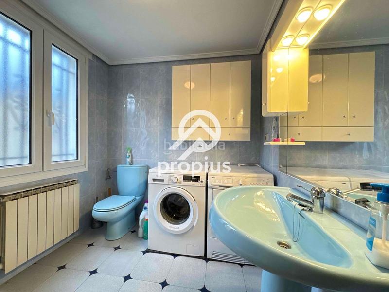 Foto 593c9ce4-b3b9-4cd2-938f-5b91ceb51130. Chalet with heating parking in Cabrales