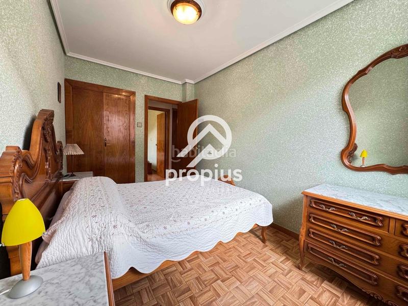 Foto 8f1046e1-82f2-45b0-bda8-24593d16c3b6. Chalet with heating parking in Cabrales