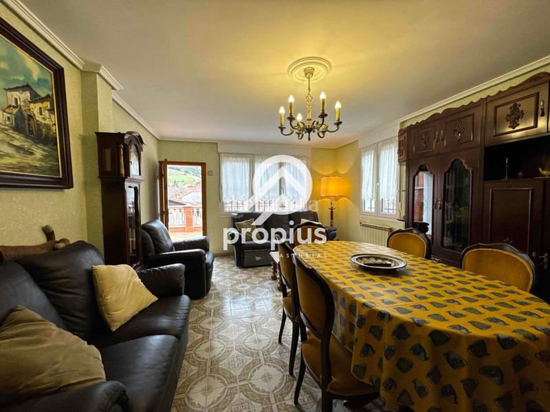 Foto f57c81ed-6233-44c2-8490-a5c816fd6e1d. Chalet with heating parking in Cabrales