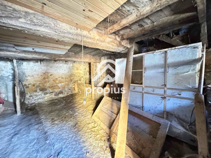 Foto 5eddf0ac-c98f-41a9-9b43-4f32f7abeb7c. Casa adosada cuadra en la robellada en Onís