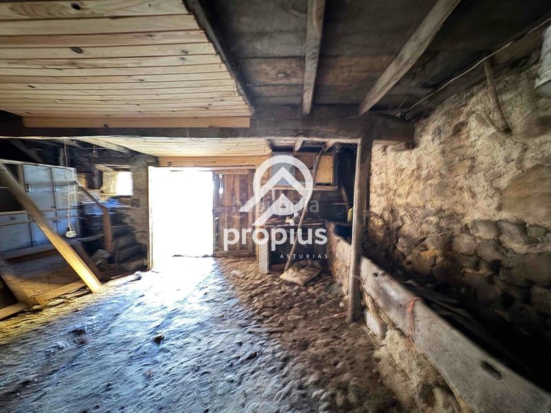 Foto 9c133b30-5b7a-4acb-bb2a-180a7324bea4. Casa adosada cuadra en la robellada en Onís