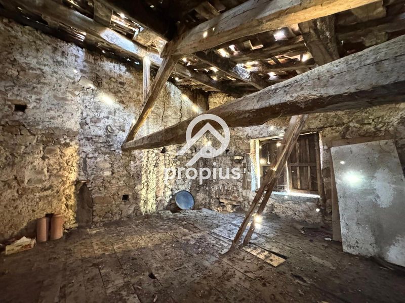 Foto b80549c4-4d6c-4777-92b0-1d2ae9c57c8c. Casa adosada cuadra en la robellada en Onís