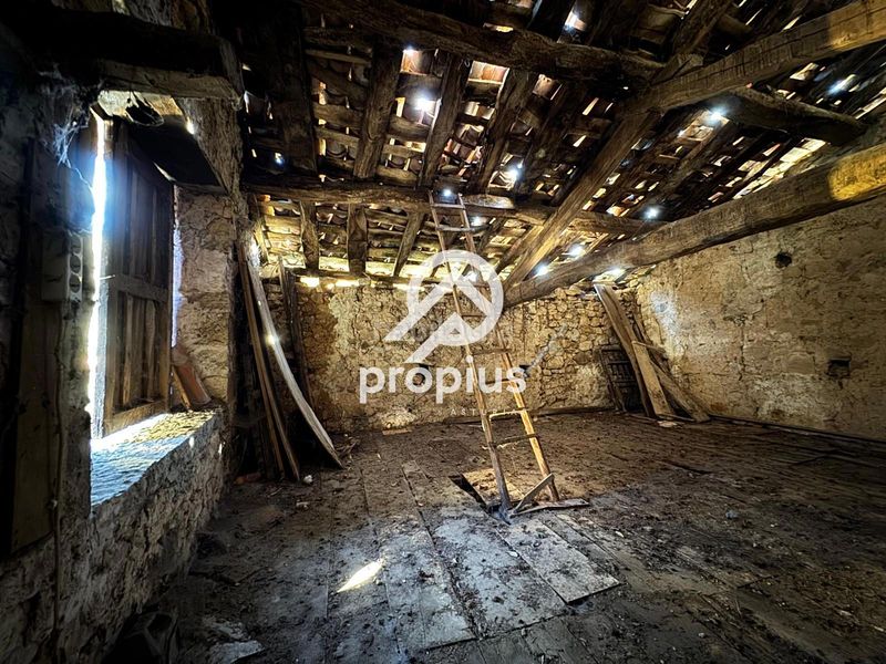 Foto f009fa37-c0aa-4598-b265-2282489cf312. Casa adosada cuadra en la robellada en Onís