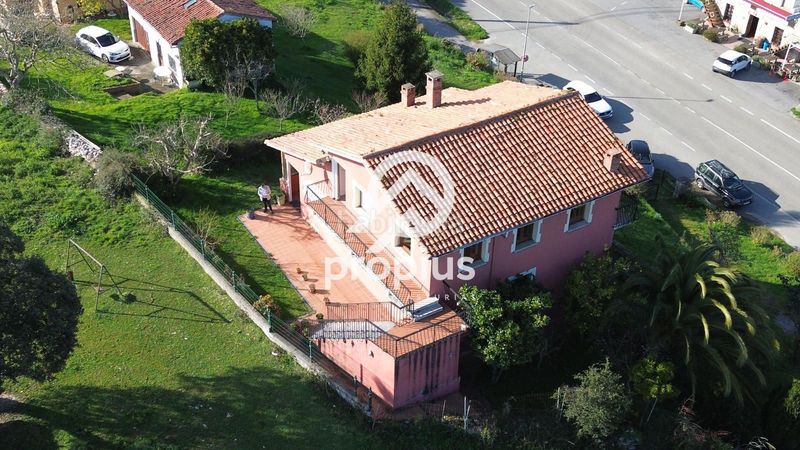 Foto d7cc95e8-49c3-44f4-87b5-a576b3d96bd7. Xalet amb calefacció aparcament a Ribadedeva
