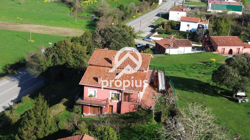 Foto fee69c3a-8739-4261-8585-ede607cff061. Xalet amb calefacció aparcament a Ribadedeva