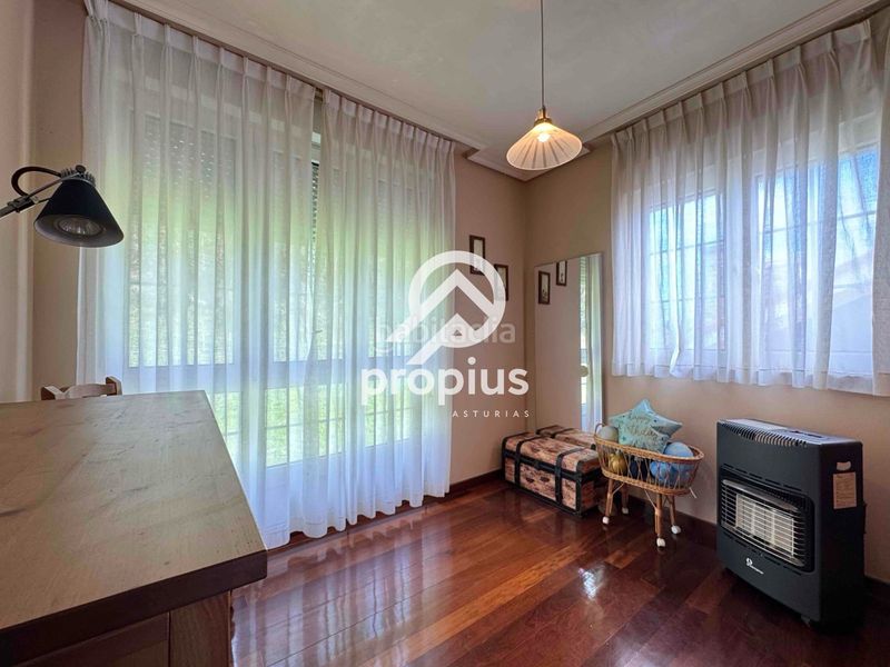 Foto 0b92a773-afed-45b4-b6cd-df64da6128b7. Xalet amb calefacció aparcament a Llaranes Avilés