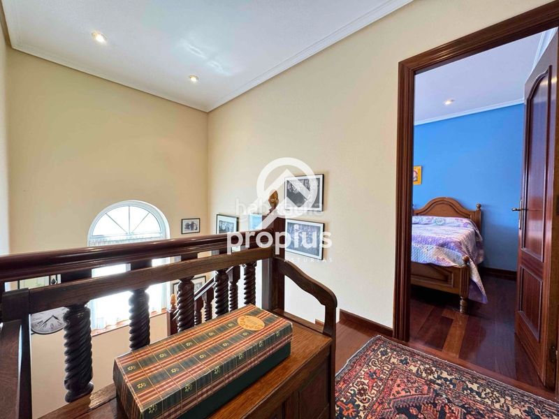 Foto 1f8055d0-e1fe-4f3a-b52b-3b682c2b2006. Xalet amb calefacció aparcament a Llaranes Avilés