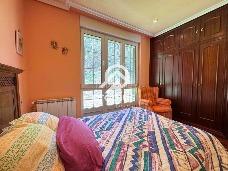 Foto 362b1866-92bf-4e45-bf6b-6837aed10c30. Xalet amb calefacció aparcament a Llaranes Avilés