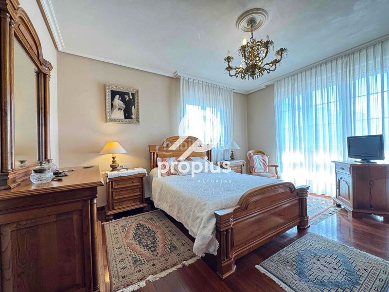 Foto 53e2f9c0-c151-47b0-aa9a-69f8a3fec6d9. Xalet amb calefacció aparcament a Llaranes Avilés