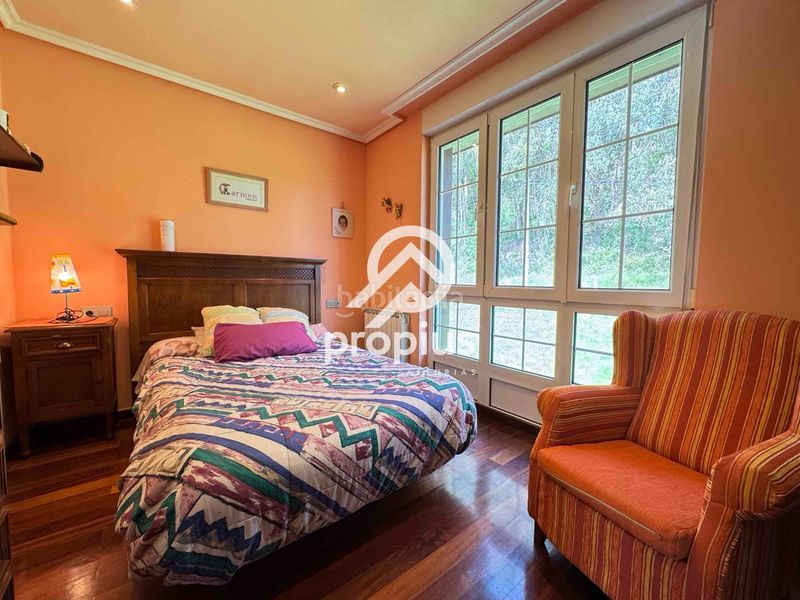 Foto 6fd635f2-c19a-48d7-b9d3-d44e9443d7a8. Xalet amb calefacció aparcament a Llaranes Avilés