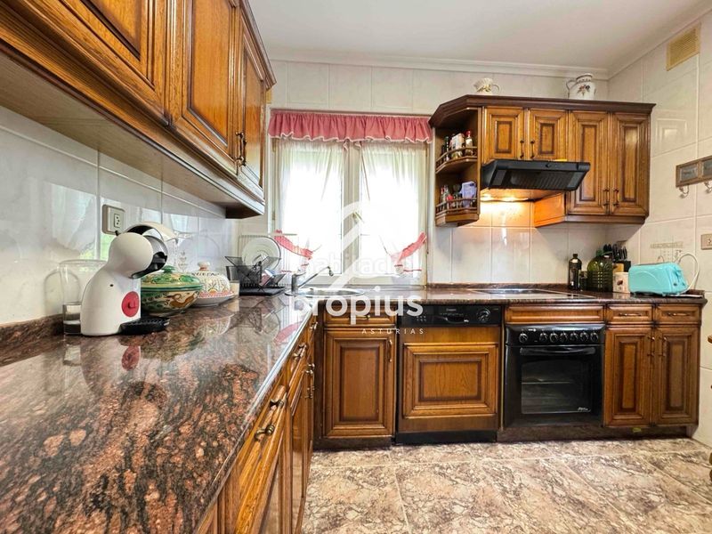 Foto 71119b9d-fd77-4565-8dc6-71129ba778f3. Xalet amb calefacció aparcament a Llaranes Avilés