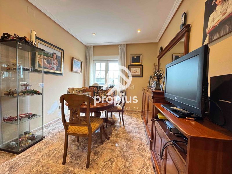 Foto 733399ba-1859-4e98-8541-51d47aea6780. Xalet amb calefacció aparcament a Llaranes Avilés