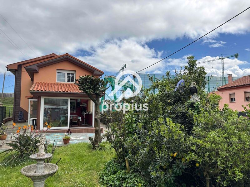 Foto 9c6b009b-0a54-404b-87b4-779d43632d42. Xalet amb calefacció aparcament a Llaranes Avilés