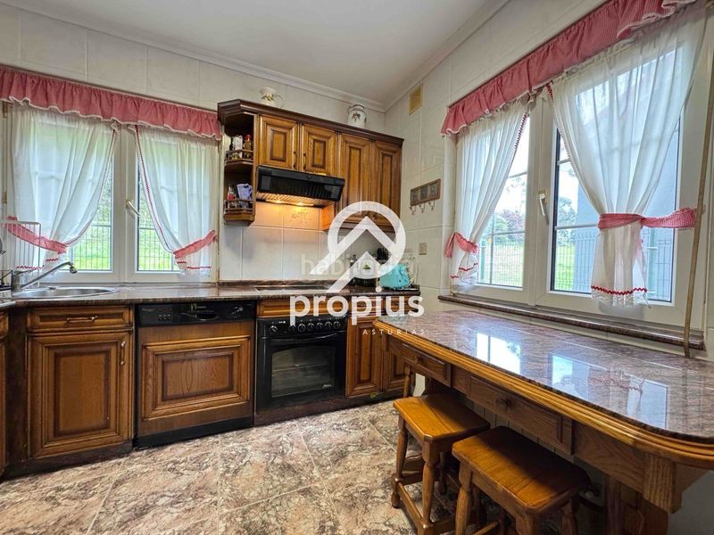 Foto c4630077-8be4-42fb-beef-ddffa2aeaf0c. Xalet amb calefacció aparcament a Llaranes Avilés