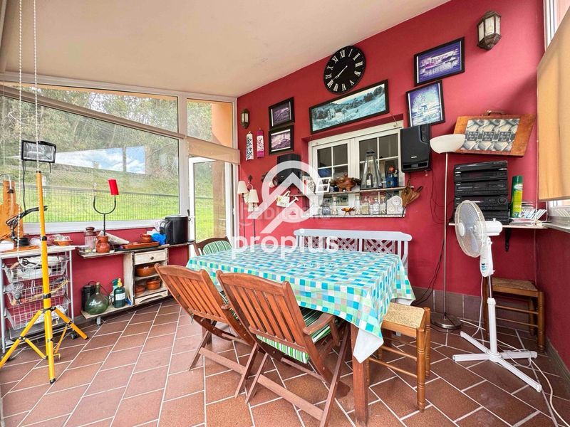 Foto d1d18995-5c04-43ae-b349-2b6c9d22e34b. Xalet amb calefacció aparcament a Llaranes Avilés