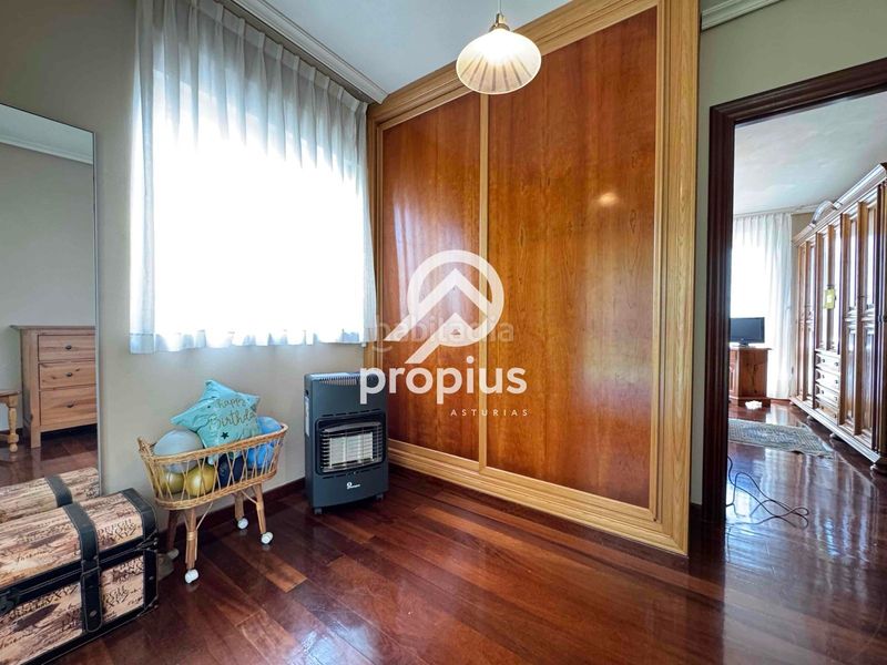 Foto d3ca3e5e-2acd-48ee-828f-8302f0c70192. Xalet amb calefacció aparcament a Llaranes Avilés