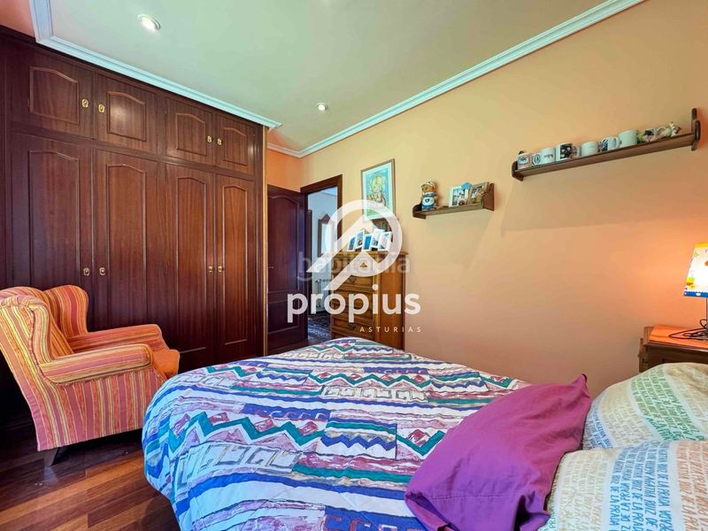 Foto e177c23a-11a7-42d5-ab73-92cd94a4a638. Xalet amb calefacció aparcament a Llaranes Avilés