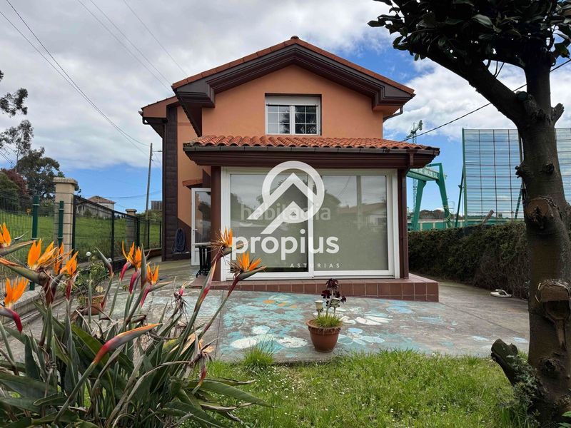 Foto e31e2cc3-4a56-4a73-8f4a-a6232dc7d194. Xalet amb calefacció aparcament a Llaranes Avilés