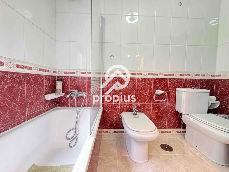 Foto f2cfb0e9-84b1-4dfe-943e-d05f4ff19904. Xalet amb calefacció aparcament a Llaranes Avilés