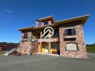 Chalet  Peña,la. Chalet independiente en zona residencial de aviles